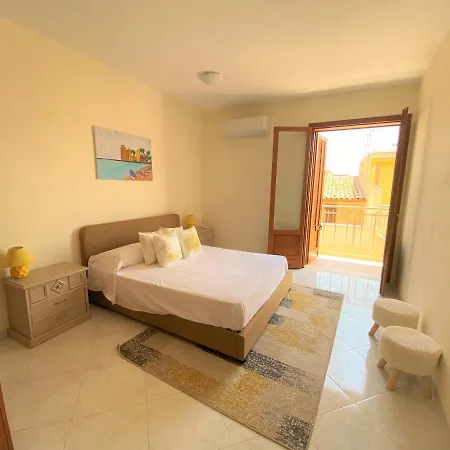 Apartment Made In Sicilia -in Centro, Aria Condizionata E No Ztl- City Centre, Aircon And No Ltz *