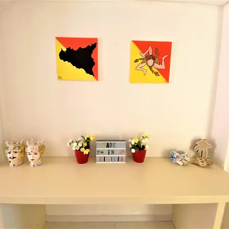 Made In Sicilia -in Centro, Aria Condizionata E No Ztl- City Centre, Aircon And No Ltz Apartment