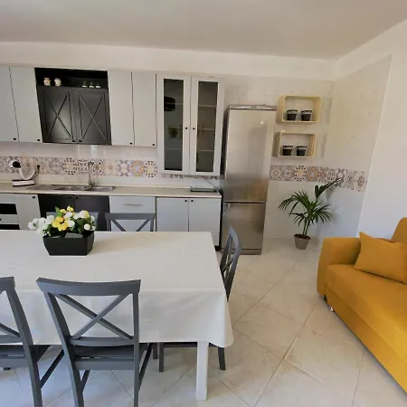 Made In Sicilia -in Centro, Aria Condizionata E No Ztl- City Centre, Aircon And No Ltz