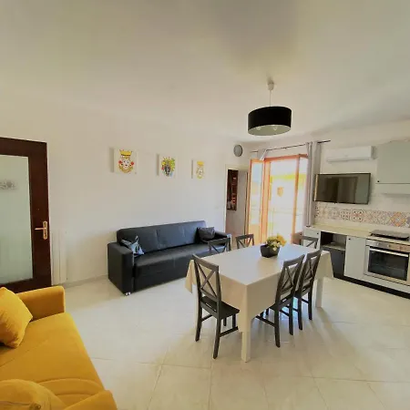 Made In Sicilia -in Centro, Aria Condizionata E No Ztl- City Centre, Aircon And No Ltz Castellammare del Golfo