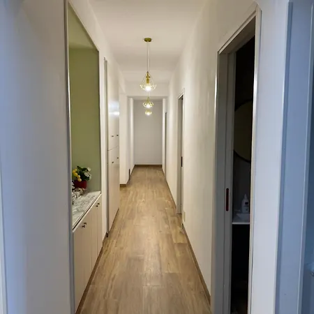 Made In Sicilia -in Centro, Aria Condizionata E No Ztl- Centre, Aircon And No Ltz *