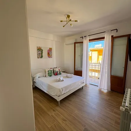 Made In Sicilia -in Centro, Aria Condizionata E No Ztl- Centre, Aircon And No Ltz Apartament