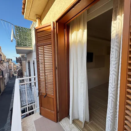 Made In Sicilia -in Centro, Aria Condizionata E No Ztl- Centre, Aircon And No Ltz Apartament *