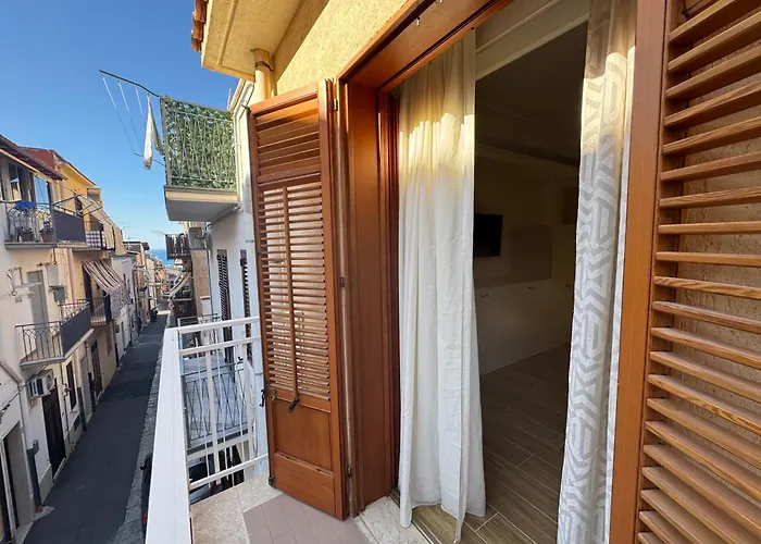 Made In Sicilia -in Centro, Aria Condizionata E No Ztl- Centre, Aircon And No Ltz Apartamento *